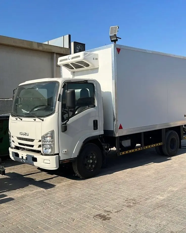 7 ton box close truck Prime Pickup Truck Rental UAE