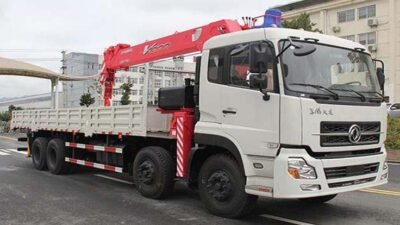 Crane hiab truck Prime Pickup Truck Rental UAE